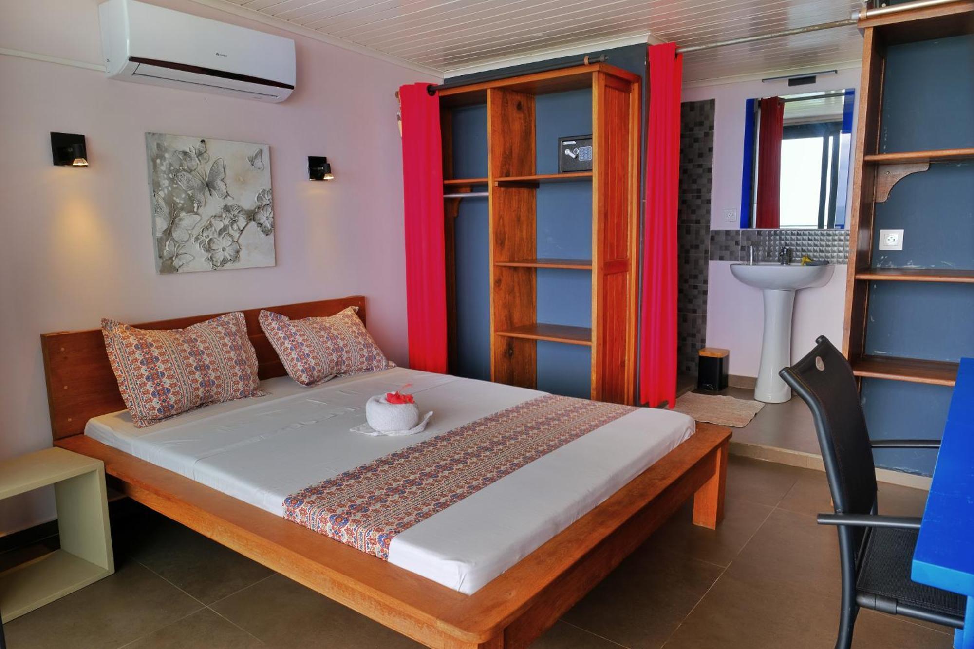 Hotel Villa Les Orchidees Ambatoloaka  Buitenkant foto